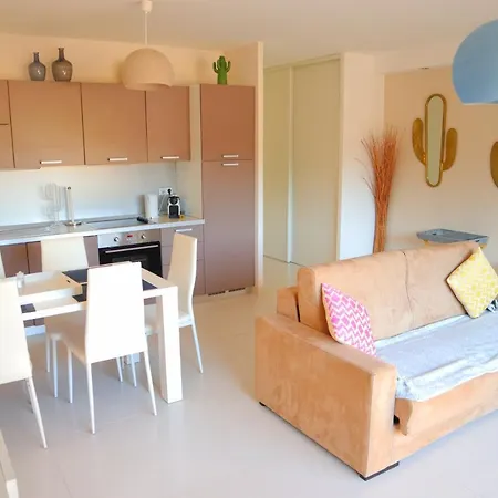 Jolie Deux Pieces Au Coeur D'une Unique. Apartment *